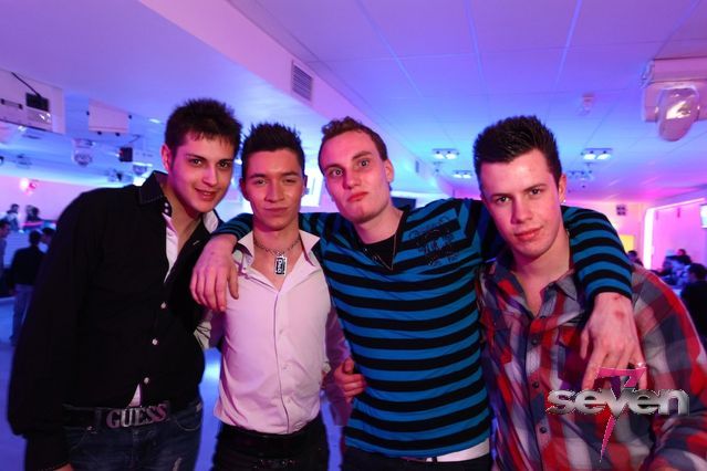 Cliquer pour voir l'image en taille réelle