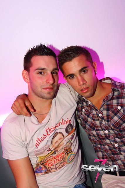 Cliquer pour voir l'image en taille réelle