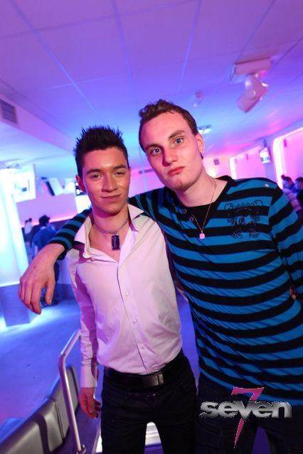 Cliquer pour voir l'image en taille réelle