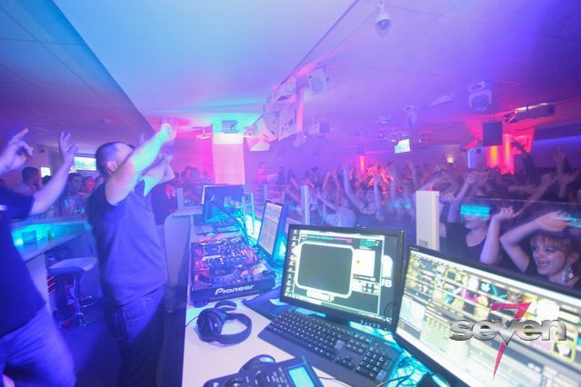 Cliquer pour voir l'image en taille réelle