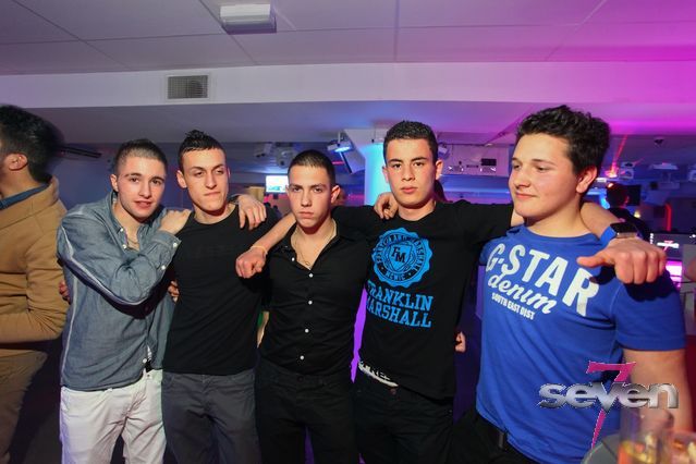 Cliquer pour voir l'image en taille réelle