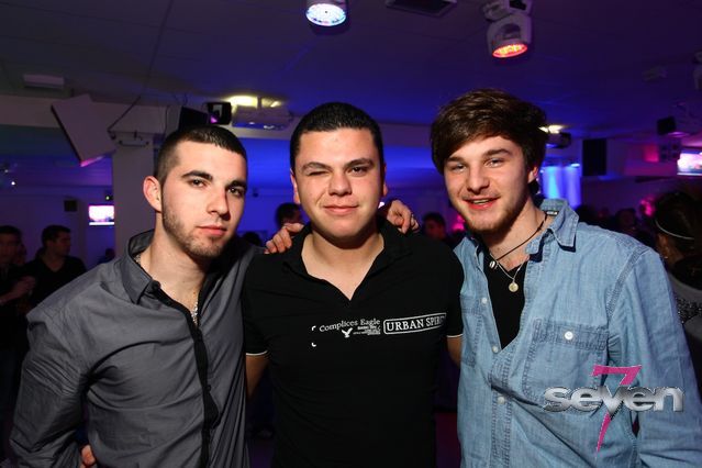 Cliquer pour voir l'image en taille réelle