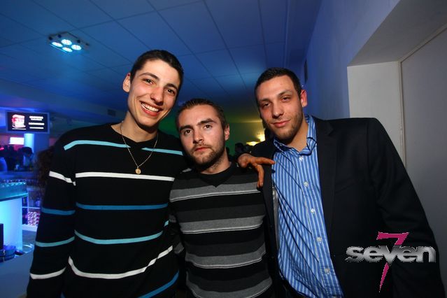 Cliquer pour voir l'image en taille réelle