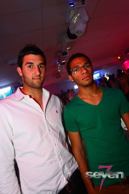 Cliquer pour voir l'image en taille réelle