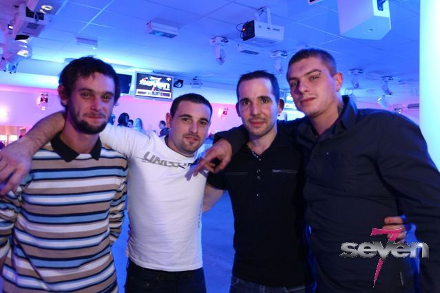 Cliquer pour voir l'image en taille réelle