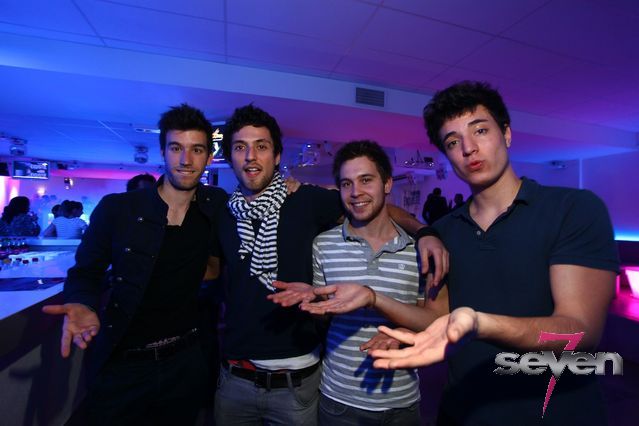 Cliquer pour voir l'image en taille réelle