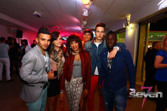 Cliquer pour voir l'image en taille réelle