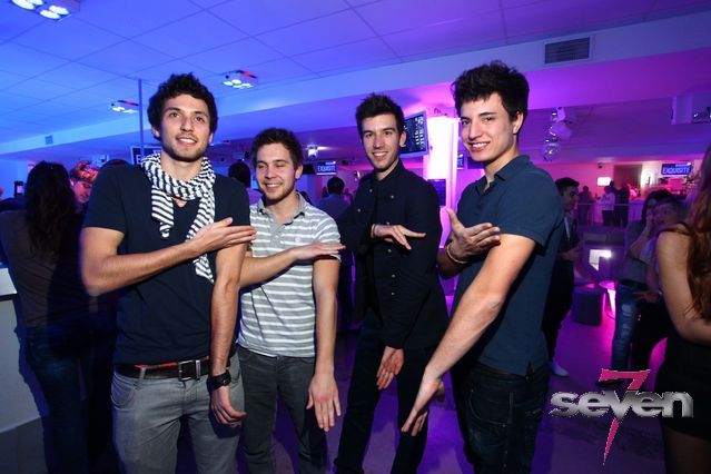 Cliquer pour voir l'image en taille réelle