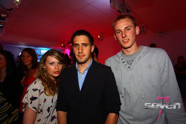 Cliquer pour voir l'image en taille réelle