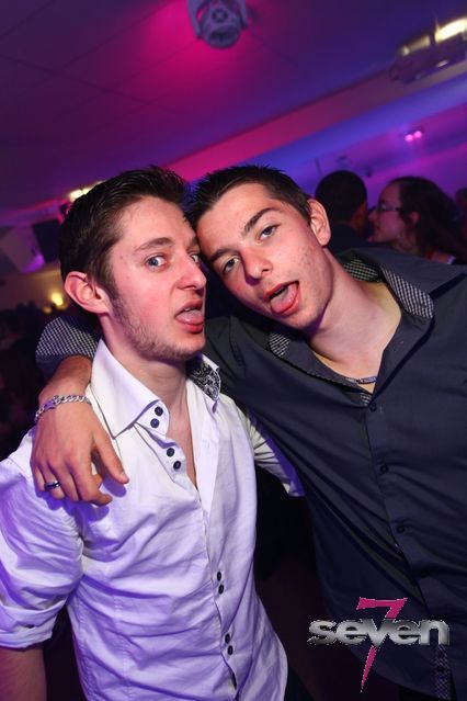 Cliquer pour voir l'image en taille réelle