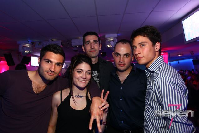 Cliquer pour voir l'image en taille réelle