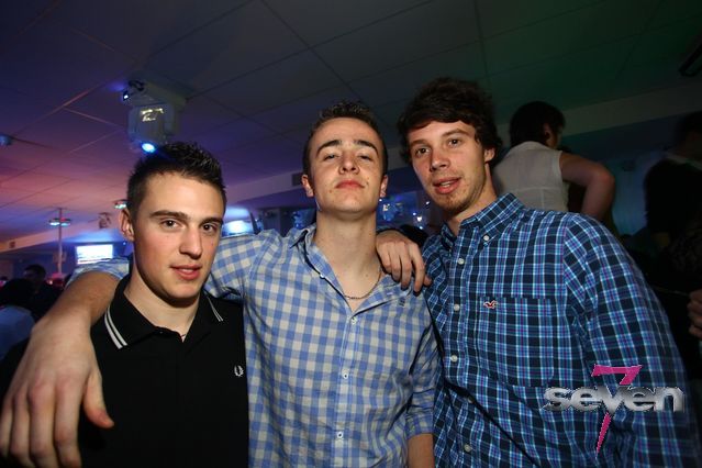 Cliquer pour voir l'image en taille réelle