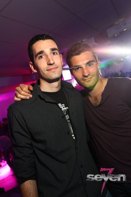 Cliquer pour voir l'image en taille réelle