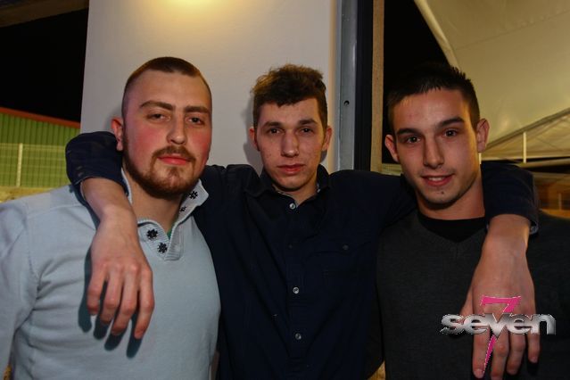 Cliquer pour voir l'image en taille réelle