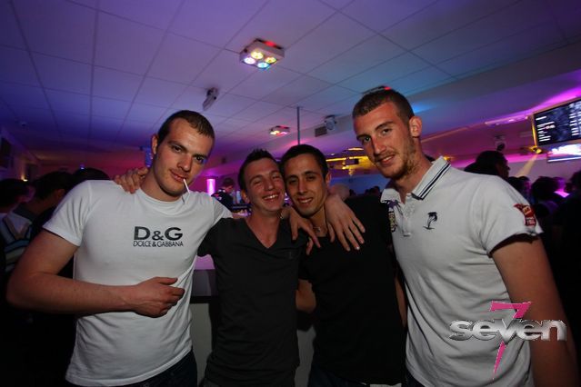 Cliquer pour voir l'image en taille réelle