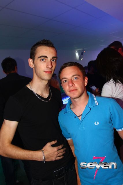 Cliquer pour voir l'image en taille réelle