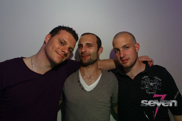 Cliquer pour voir l'image en taille réelle