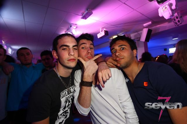 Cliquer pour voir l'image en taille réelle