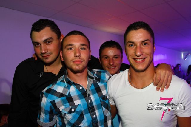 Cliquer pour voir l'image en taille réelle