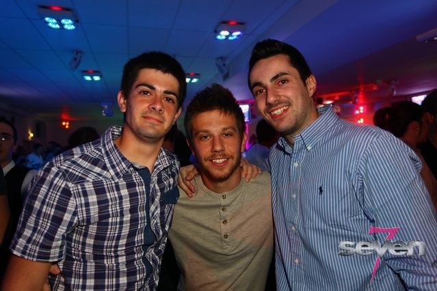 Cliquer pour voir l'image en taille réelle