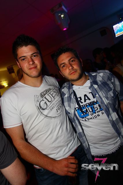 Cliquer pour voir l'image en taille réelle