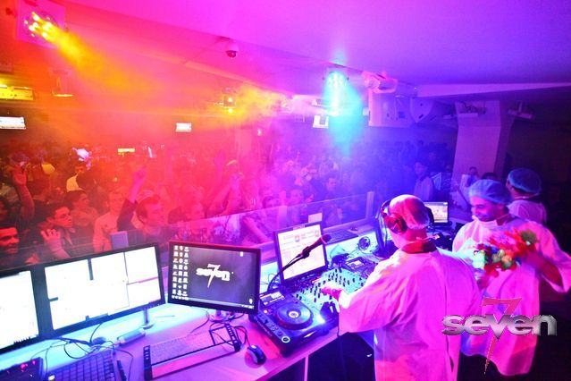 Cliquer pour voir l'image en taille réelle