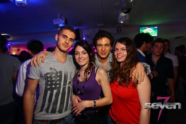 Cliquer pour voir l'image en taille réelle