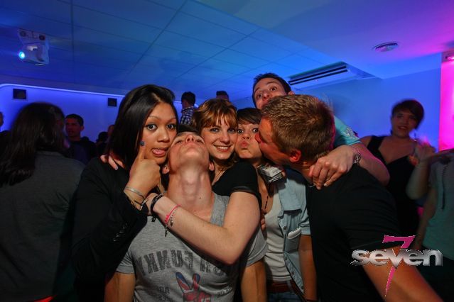 Cliquer pour voir l'image en taille réelle