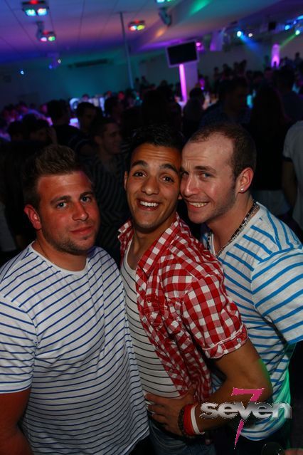 Cliquer pour voir l'image en taille réelle