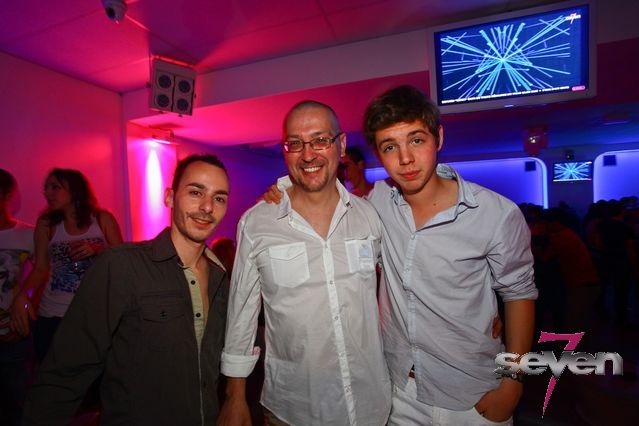 Cliquer pour voir l'image en taille réelle