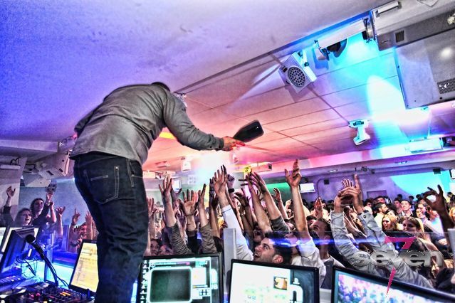 Cliquer pour voir l'image en taille réelle