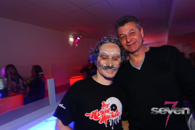 Cliquer pour voir l'image en taille réelle