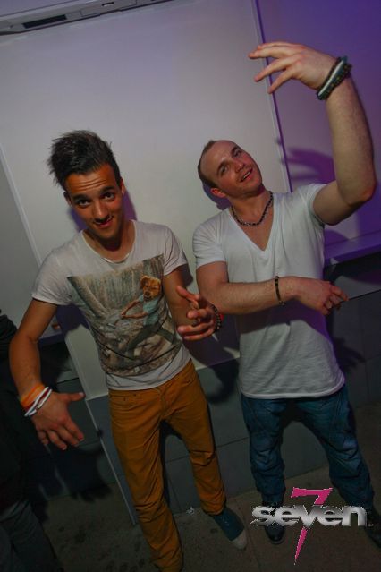 Cliquer pour voir l'image en taille réelle