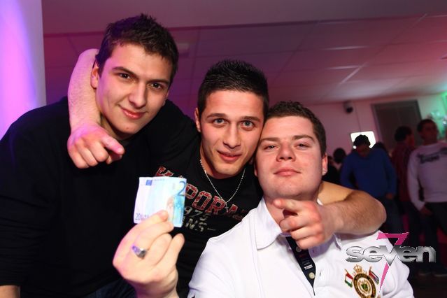 Cliquer pour voir l'image en taille réelle