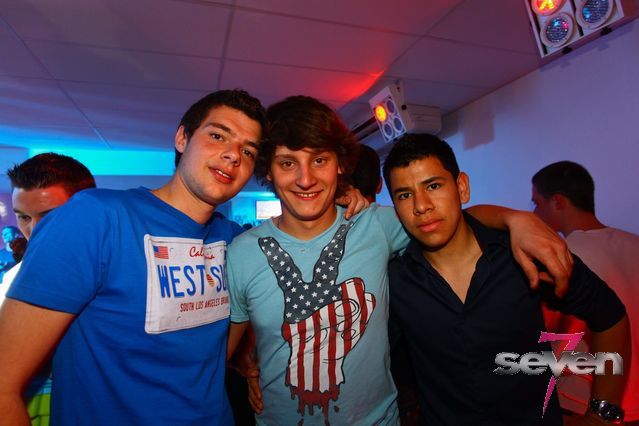 Cliquer pour voir l'image en taille réelle