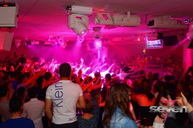 Cliquer pour voir l'image en taille réelle