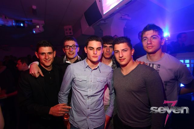 Cliquer pour voir l'image en taille réelle