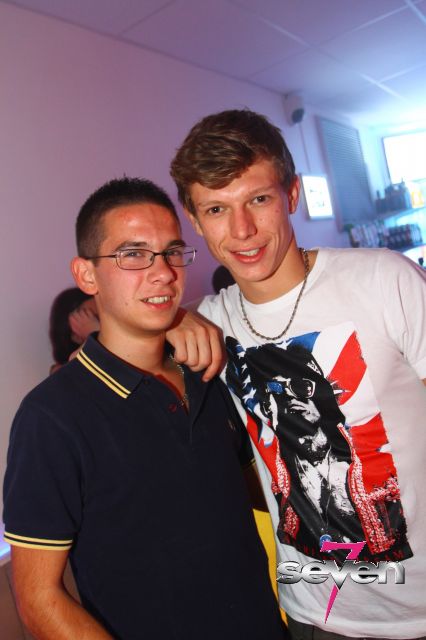 Cliquer pour voir l'image en taille réelle