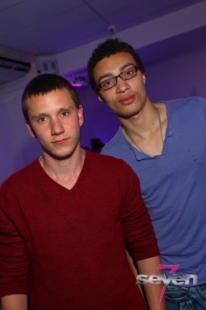 Cliquer pour voir l'image en taille réelle