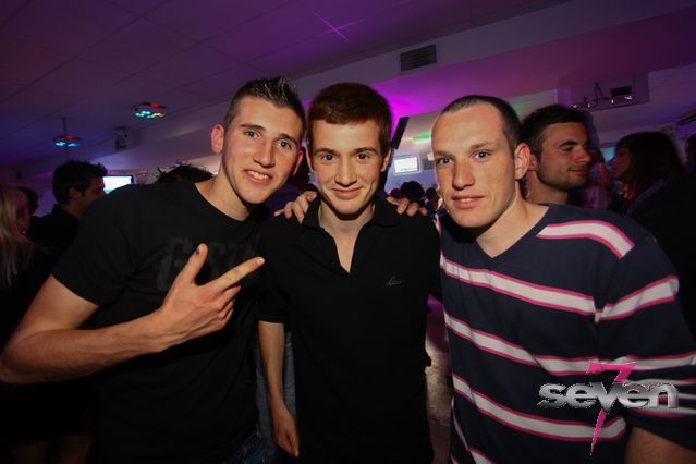 Cliquer pour voir l'image en taille réelle