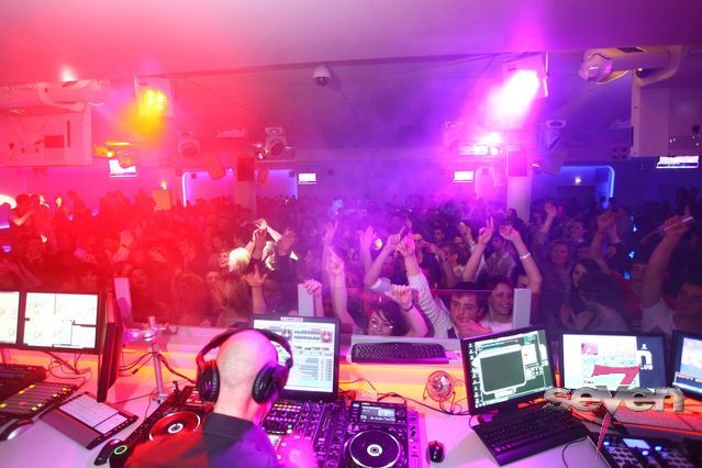 Cliquer pour voir l'image en taille réelle