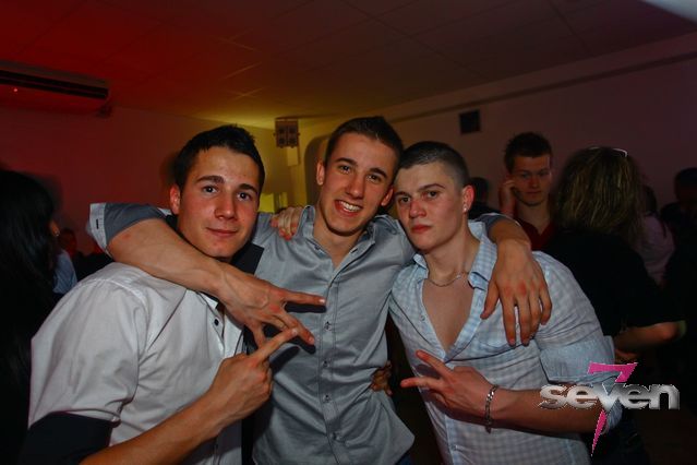 Cliquer pour voir l'image en taille réelle