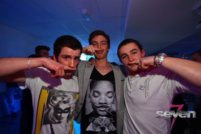 Cliquer pour voir l'image en taille réelle