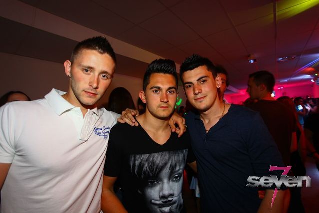 Cliquer pour voir l'image en taille réelle