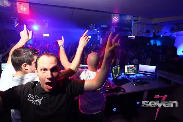 Cliquer pour voir l'image en taille réelle