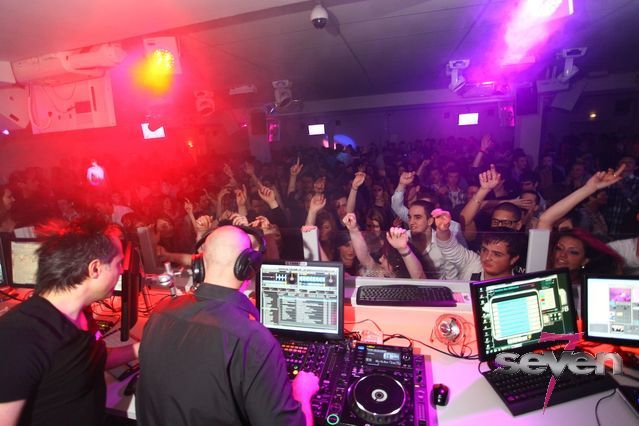 Cliquer pour voir l'image en taille réelle