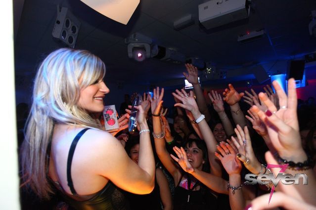 Cliquer pour voir l'image en taille réelle