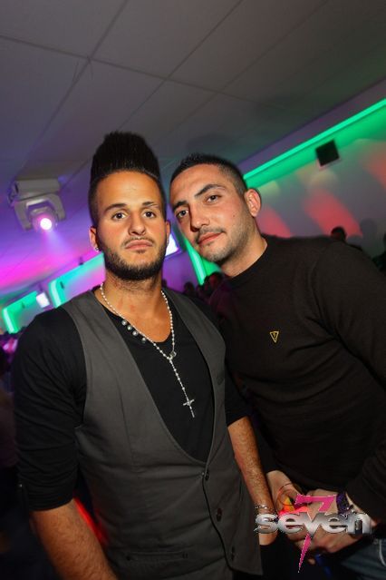 Cliquer pour voir l'image en taille réelle