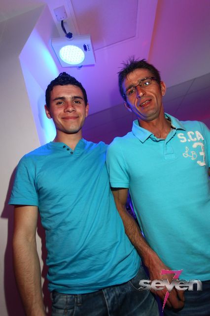 Cliquer pour voir l'image en taille réelle