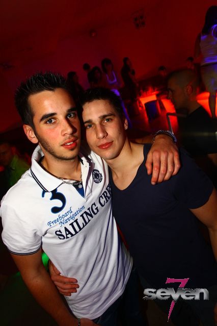 Cliquer pour voir l'image en taille réelle